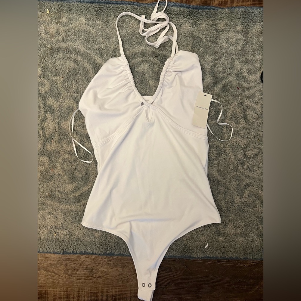 NWT Abercrombie White Bodysuit w Key Neck Ties